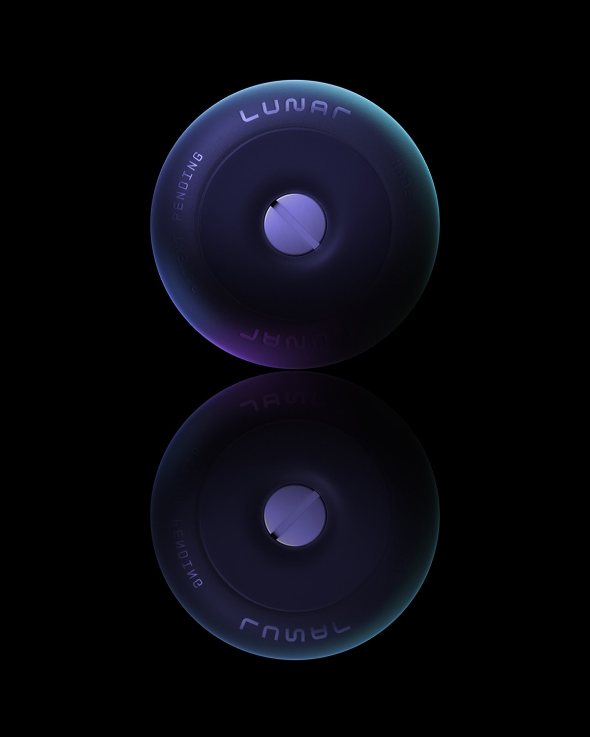 Ruota Lunar viola traslucida su fondo nero, progetto di YOHOHO Studio, agenzia di branding a Milano